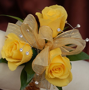 Yellow Sweetheart Rose Cosage - Gold